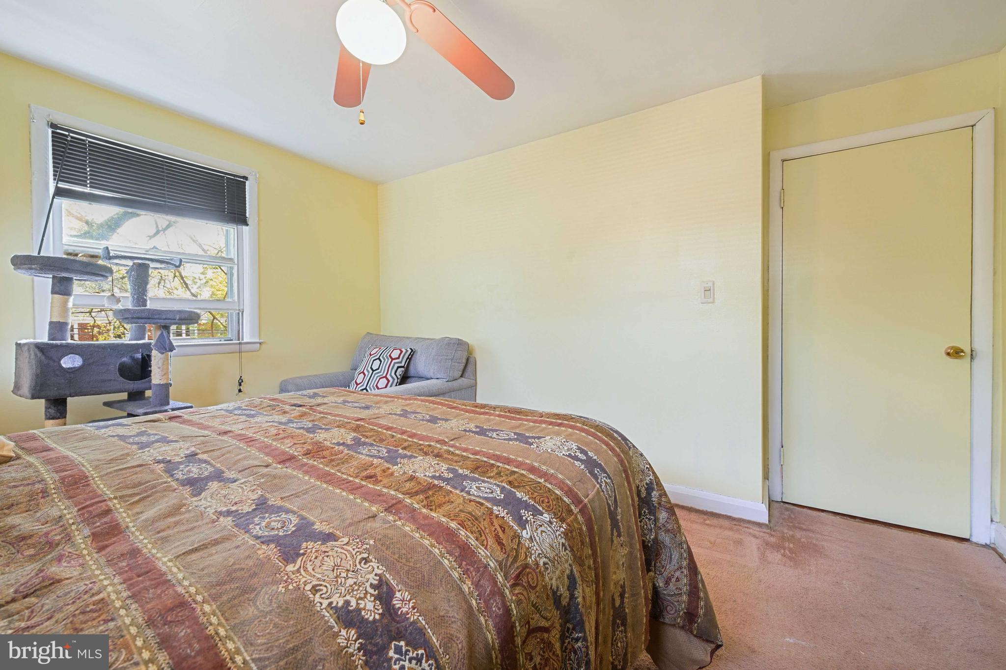 CHINQUAPIN PARK - Residential