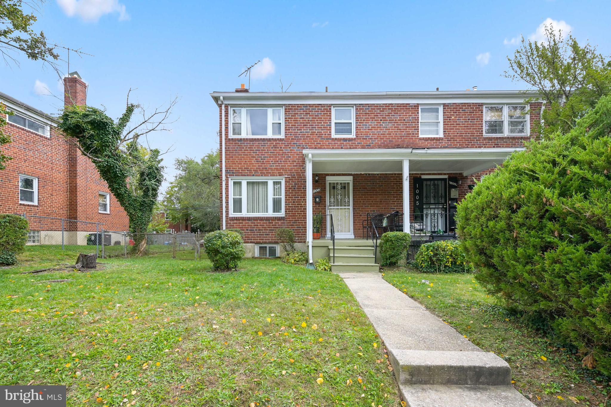 CHINQUAPIN PARK - Residential