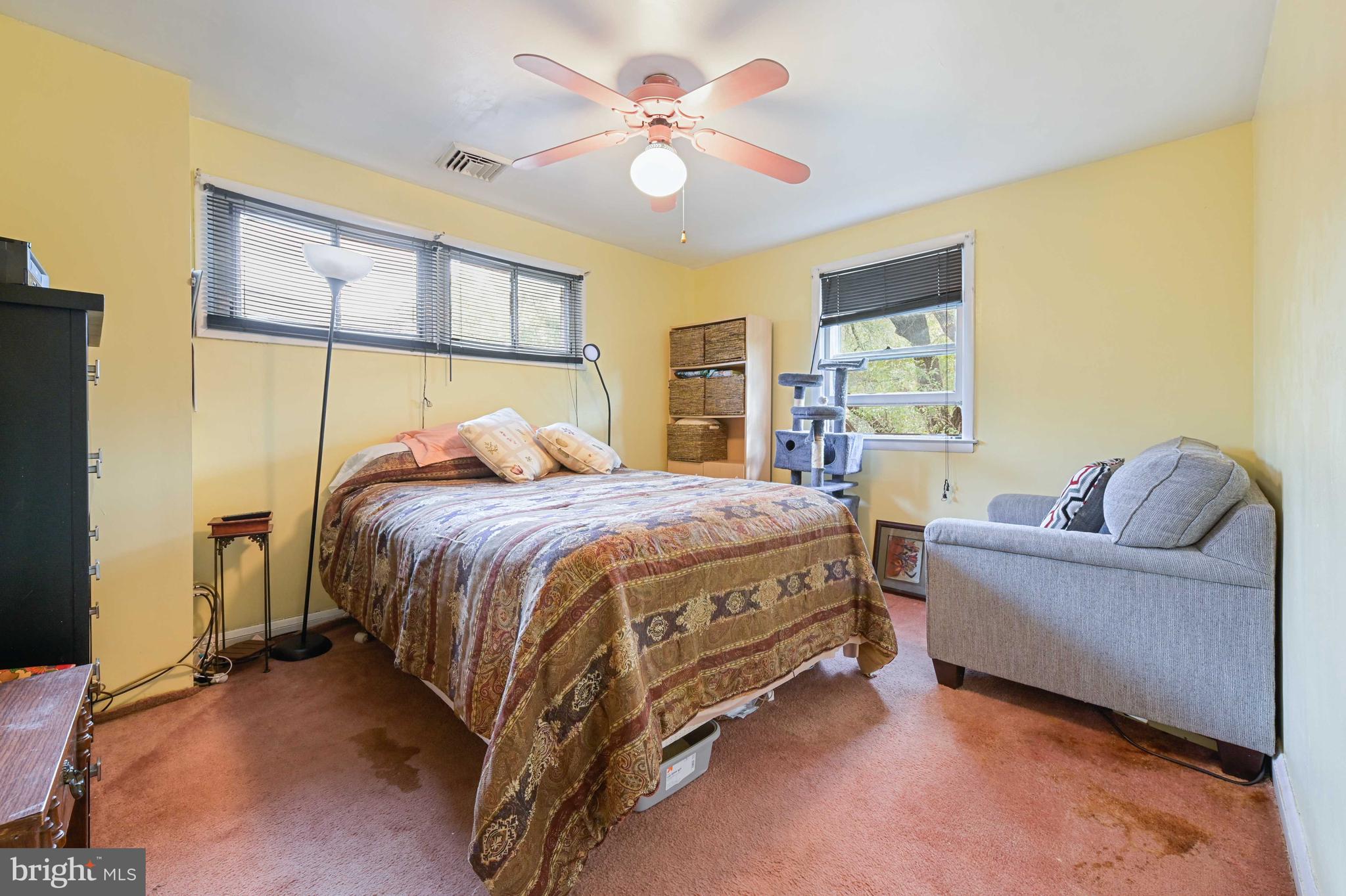 CHINQUAPIN PARK - Residential