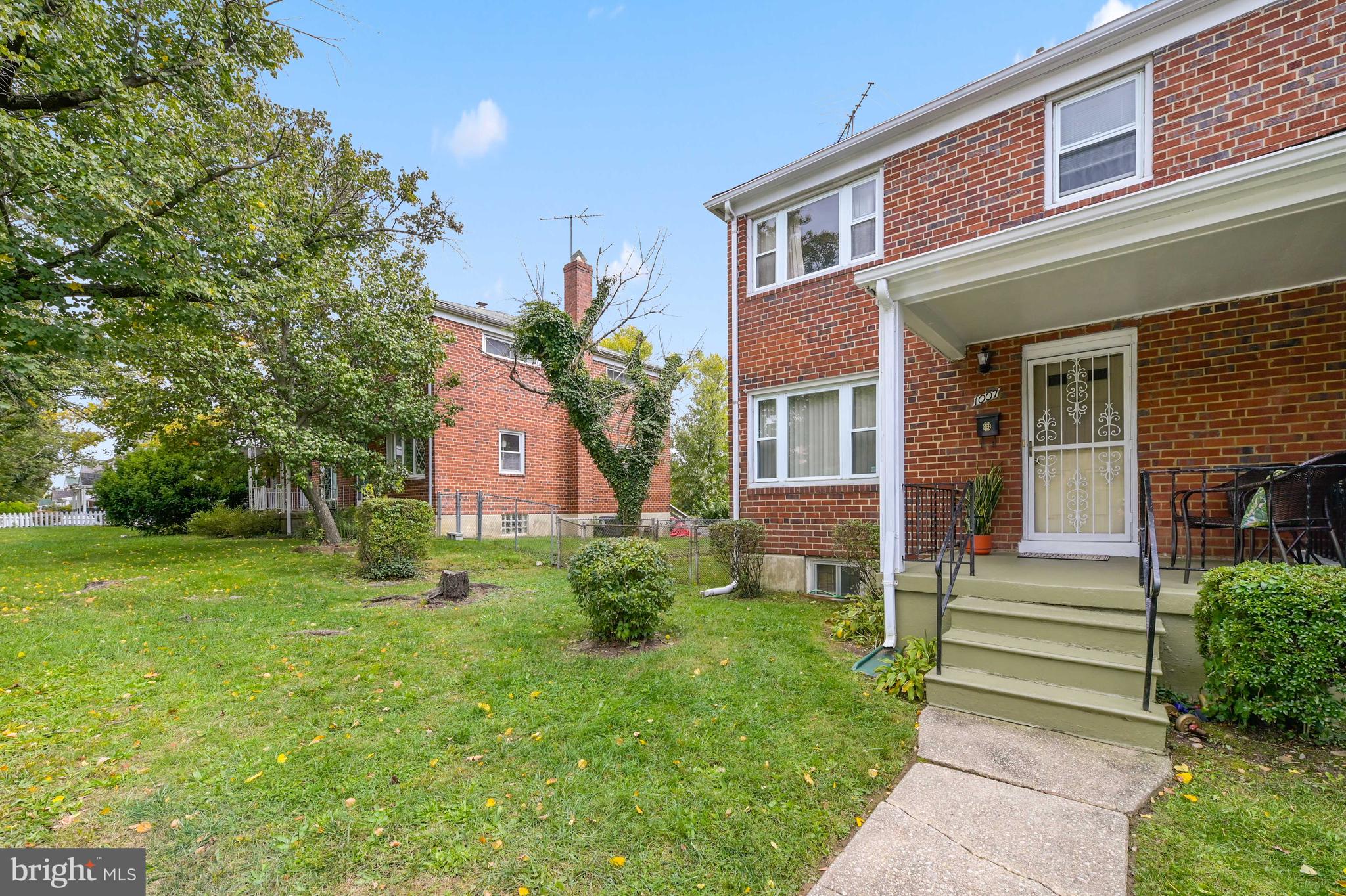 CHINQUAPIN PARK - Residential