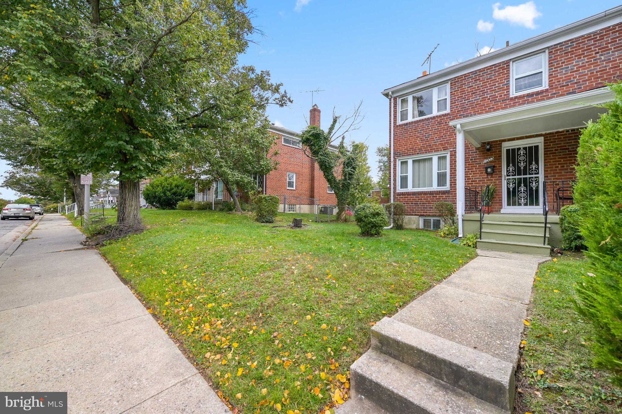 CHINQUAPIN PARK - Residential