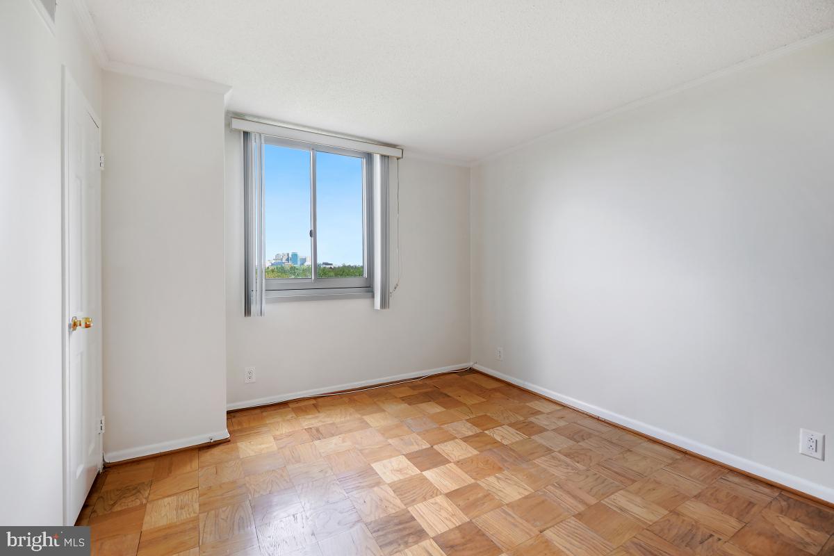 THE ELIZABETH - Residential