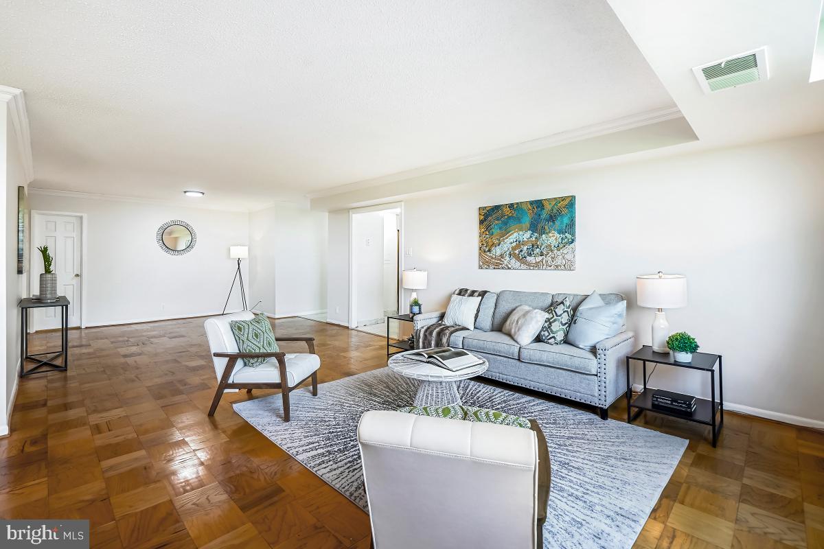 THE ELIZABETH - Residential