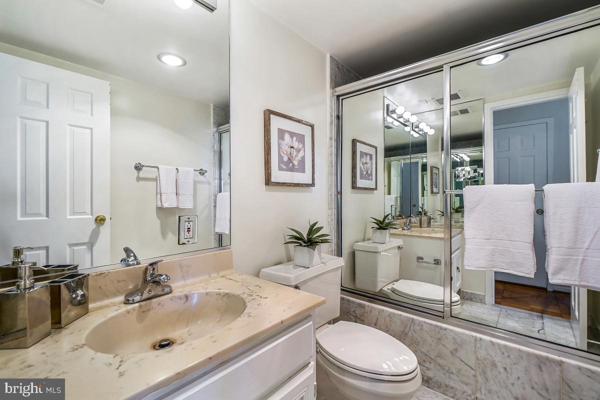 THE ELIZABETH - Residential