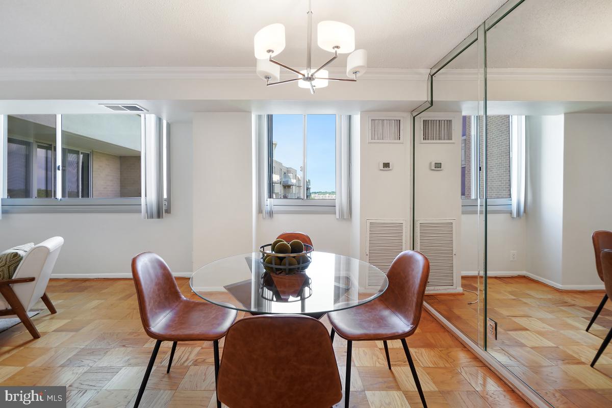 THE ELIZABETH - Residential