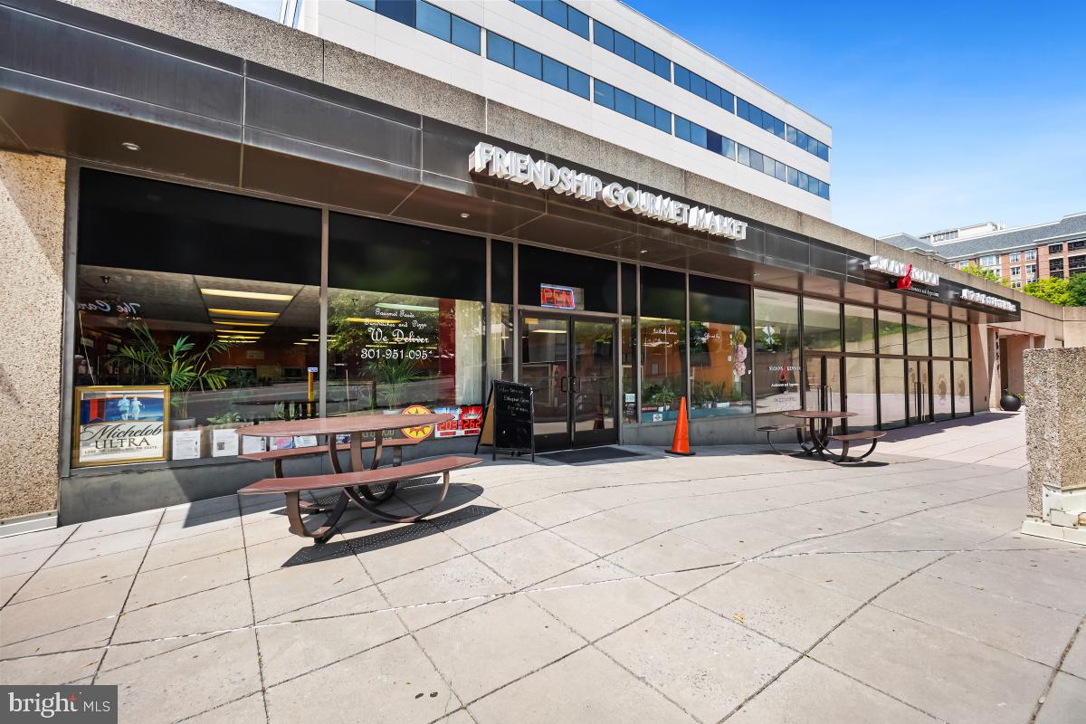 THE ELIZABETH - Residential