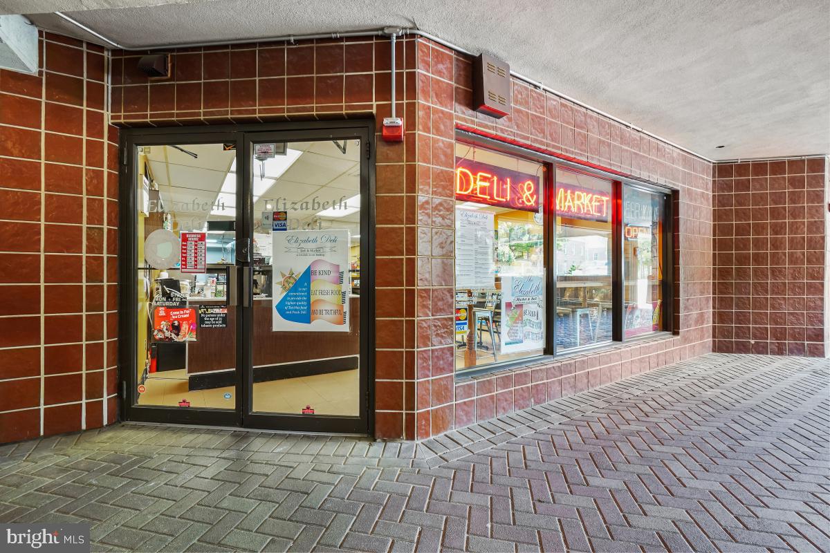 THE ELIZABETH - Residential