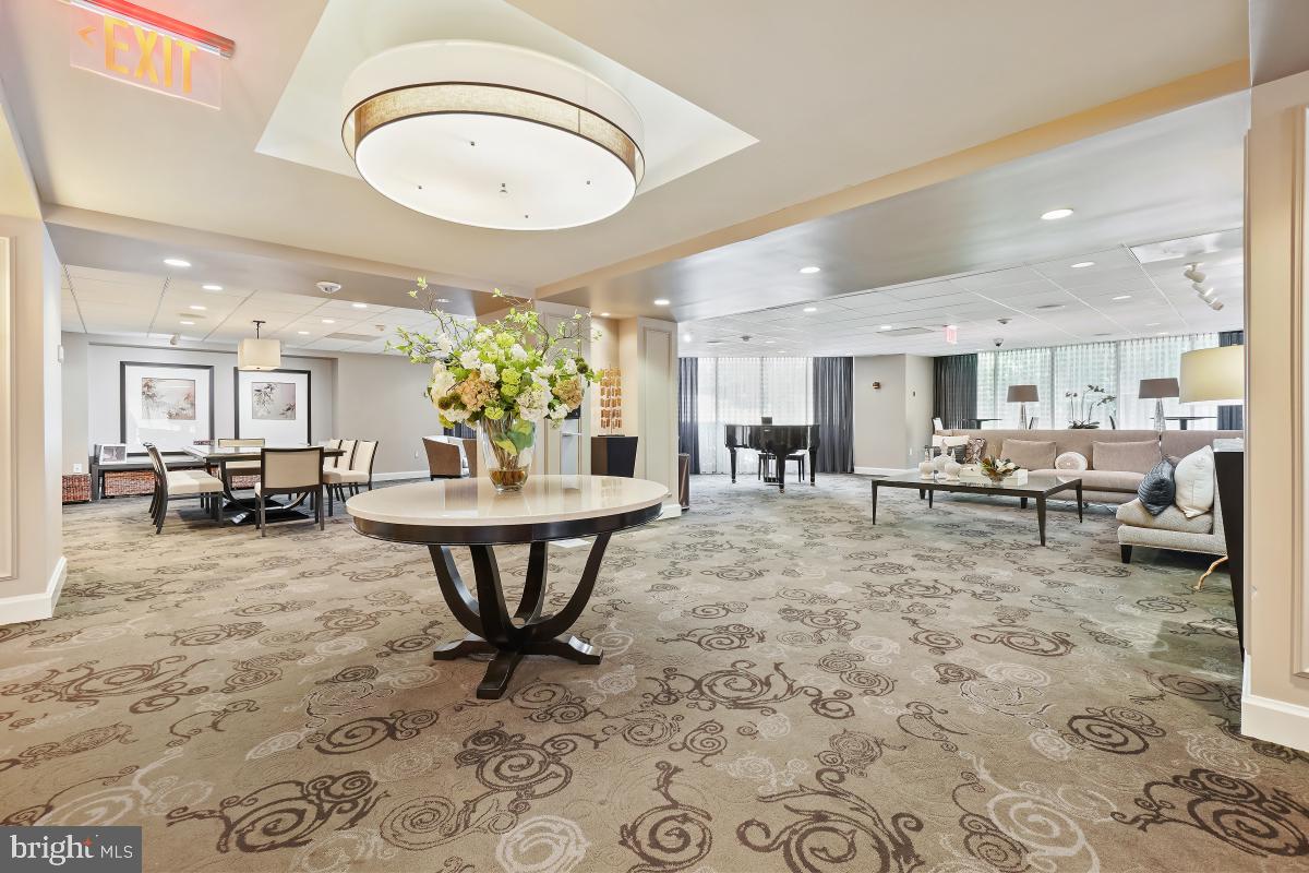 THE ELIZABETH - Residential