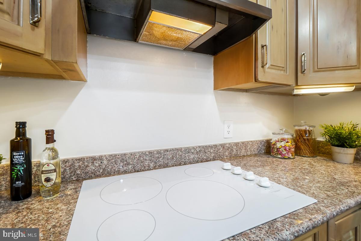 THE ELIZABETH - Residential