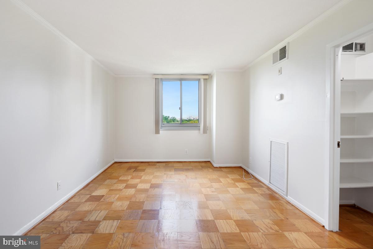 THE ELIZABETH - Residential