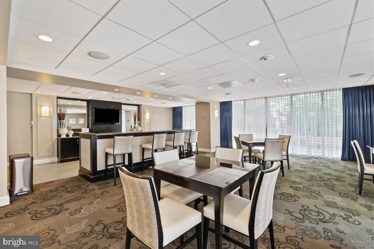 THE ELIZABETH - Residential