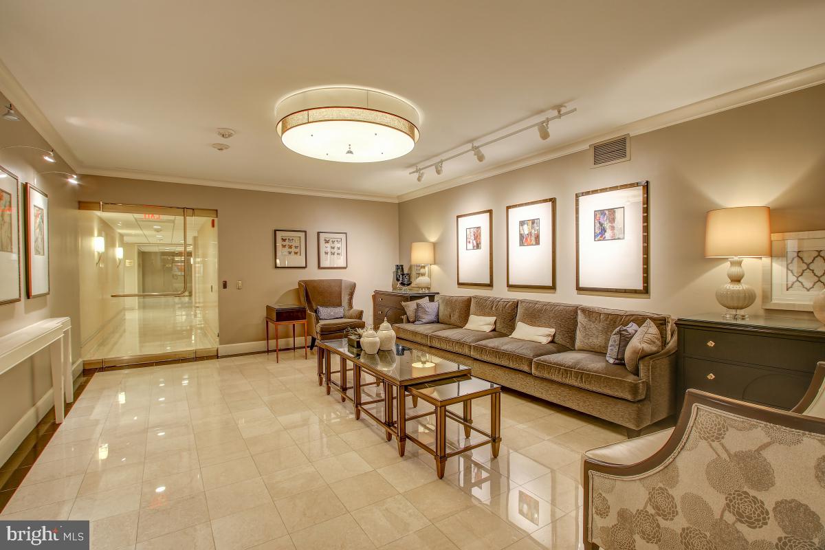 THE ELIZABETH - Residential