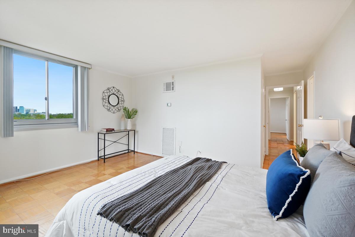 THE ELIZABETH - Residential