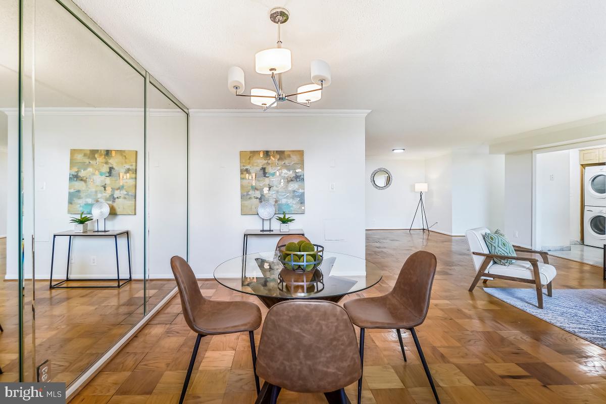 THE ELIZABETH - Residential