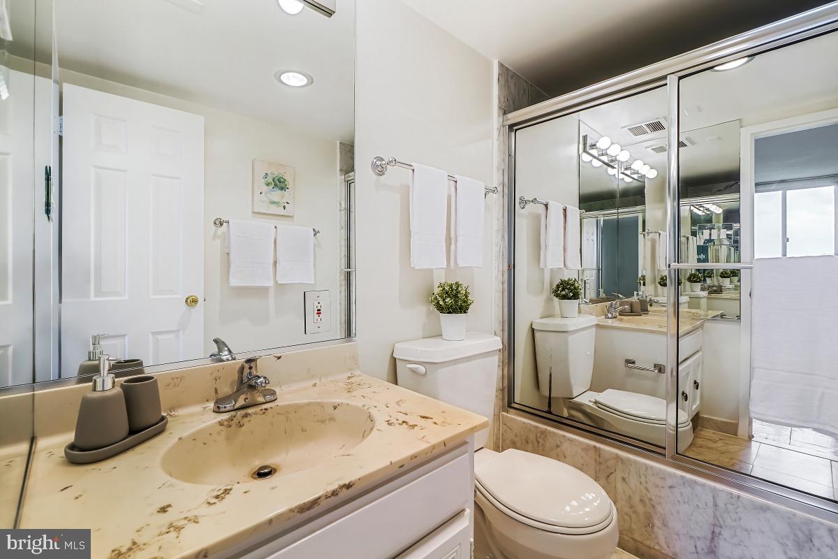 THE ELIZABETH - Residential