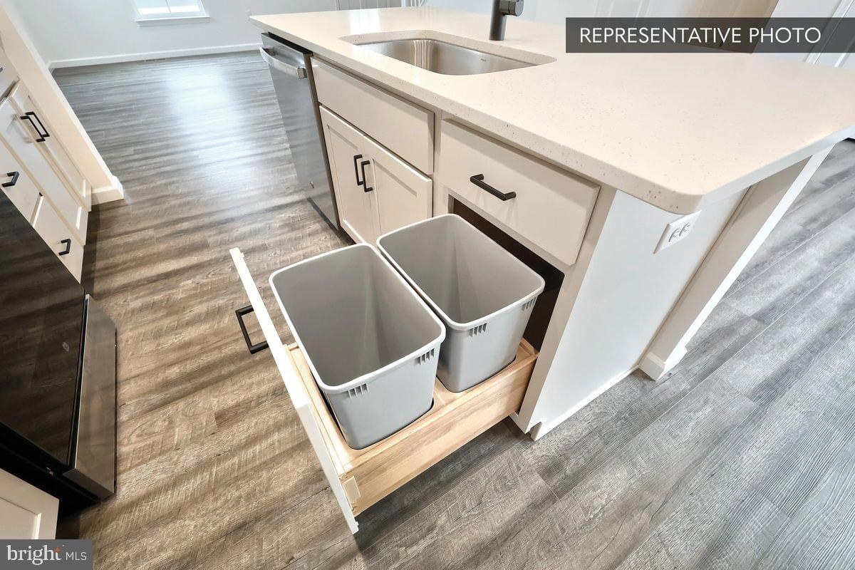 HILLS AT VALLEY VIEW - Residential