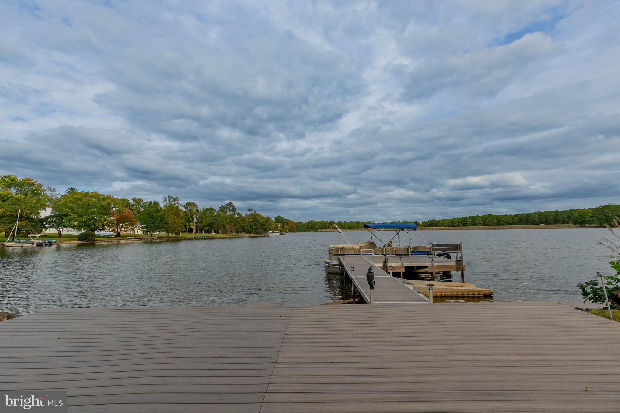 LAKE CAROLINE - Residential
