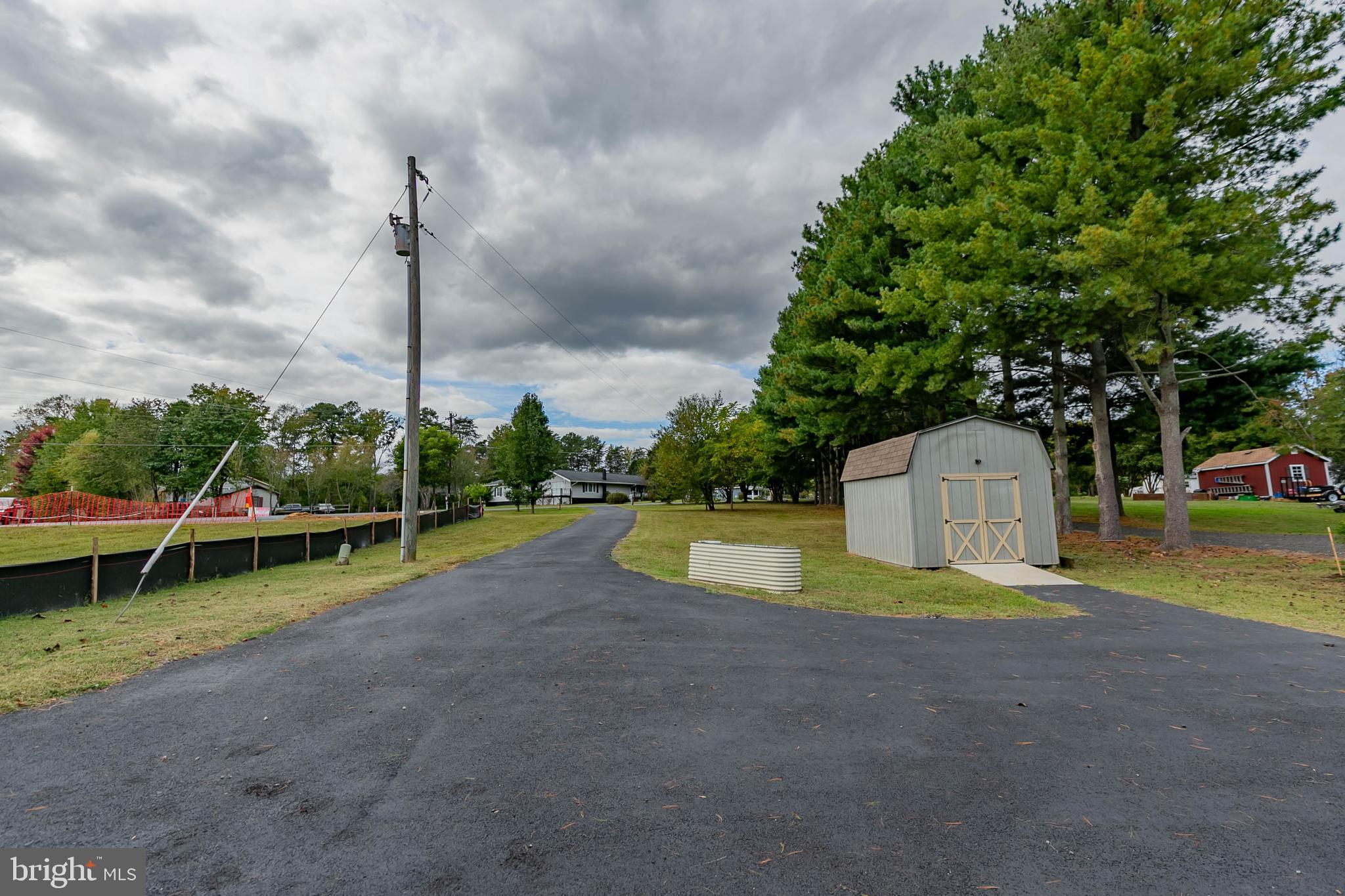 LAKE CAROLINE - Residential