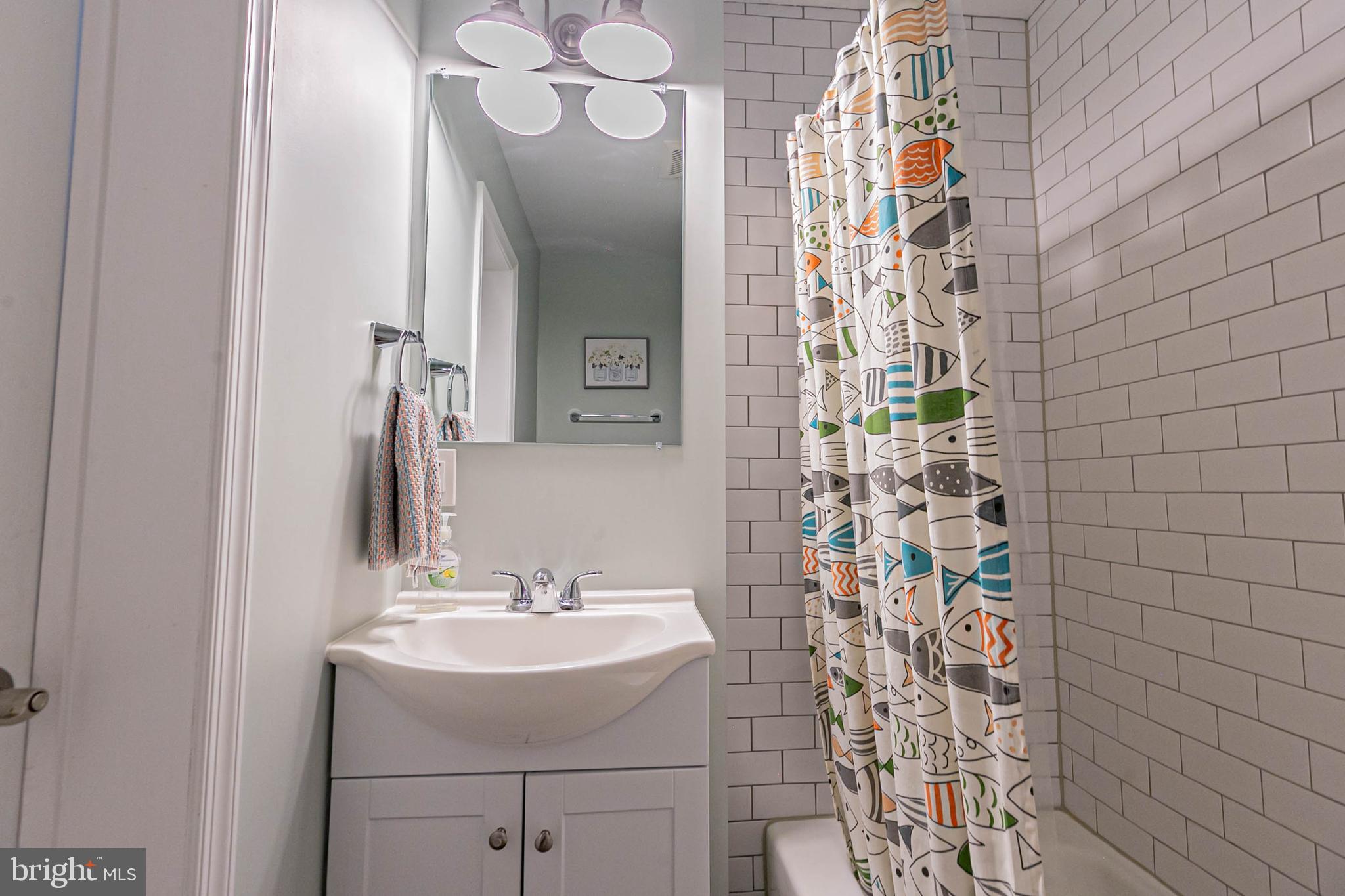 LAKE CAROLINE - Residential