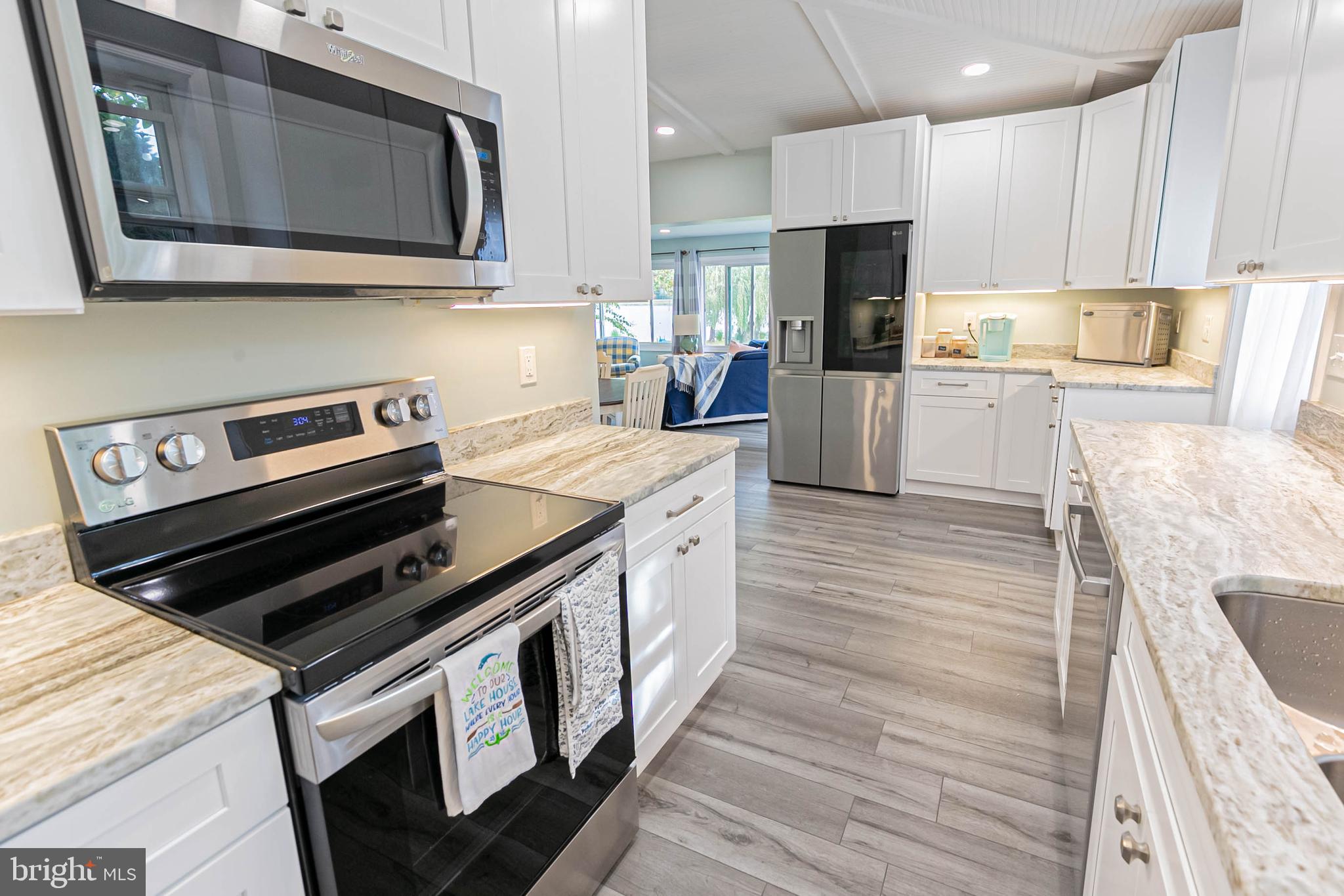 LAKE CAROLINE - Residential