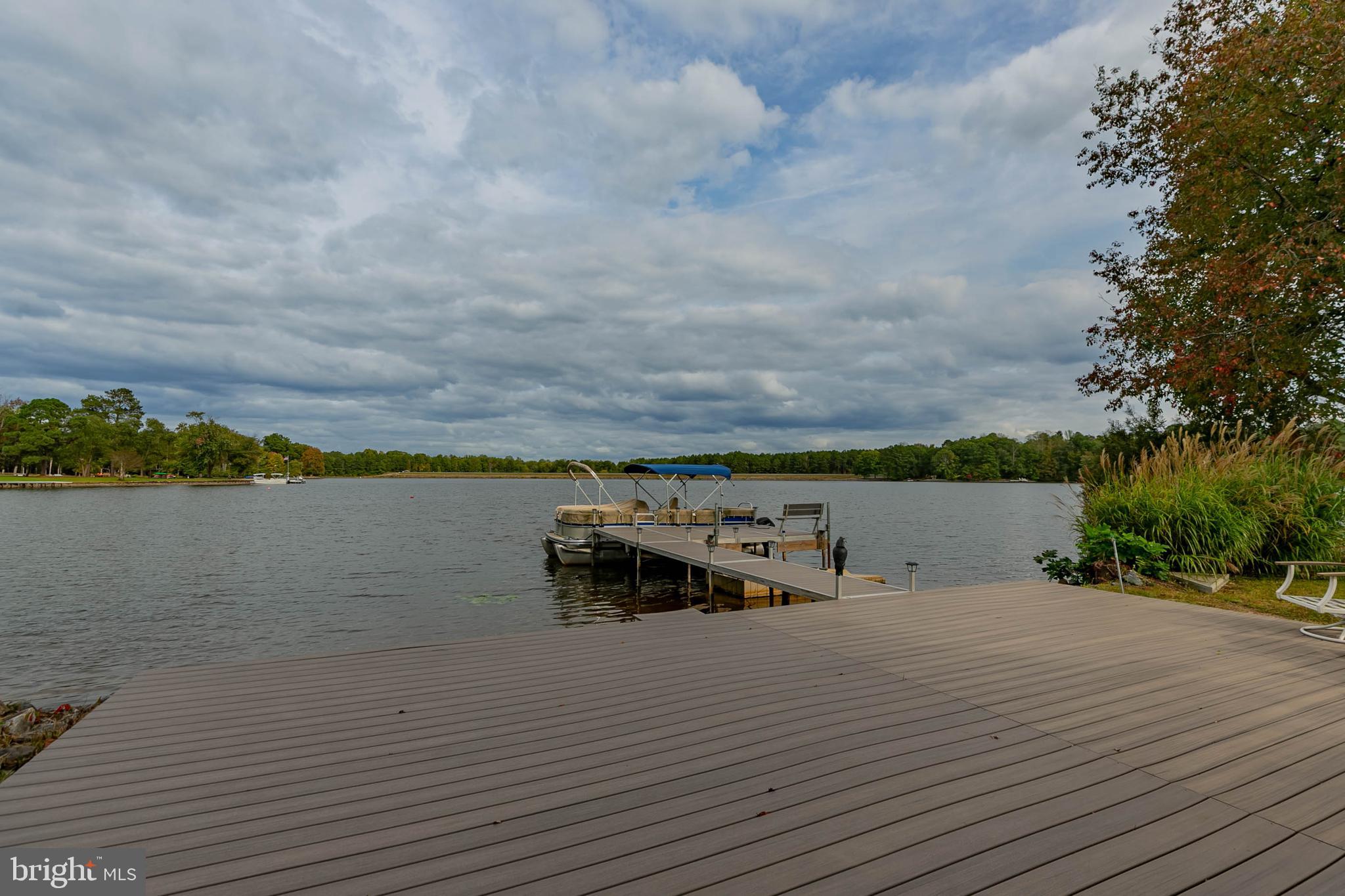LAKE CAROLINE - Residential