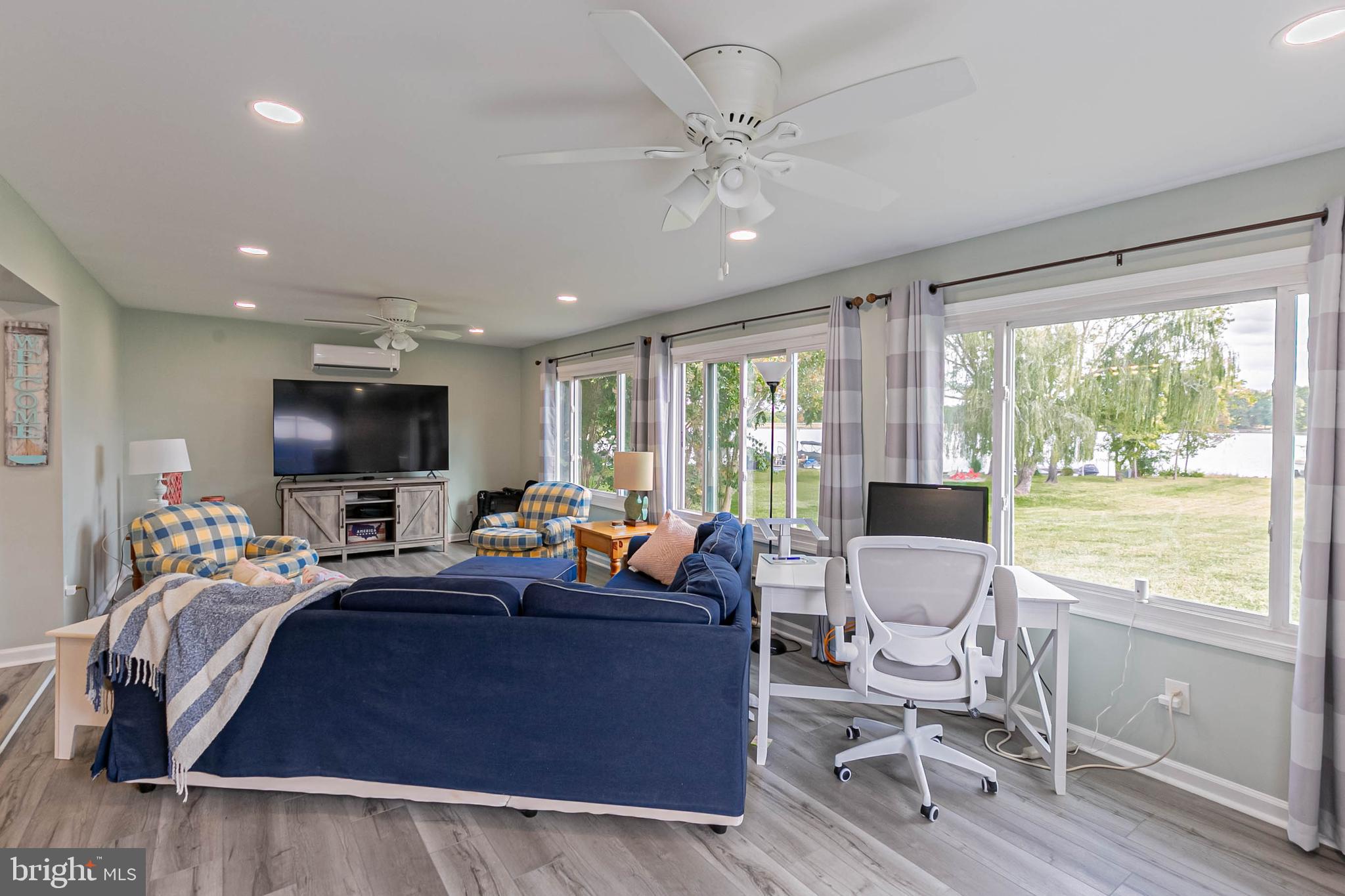 LAKE CAROLINE - Residential