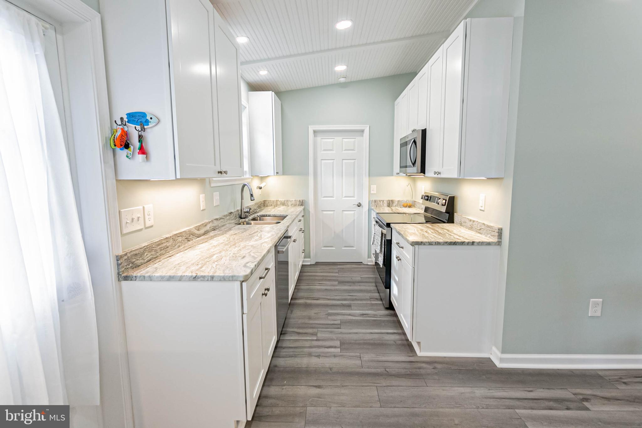 LAKE CAROLINE - Residential