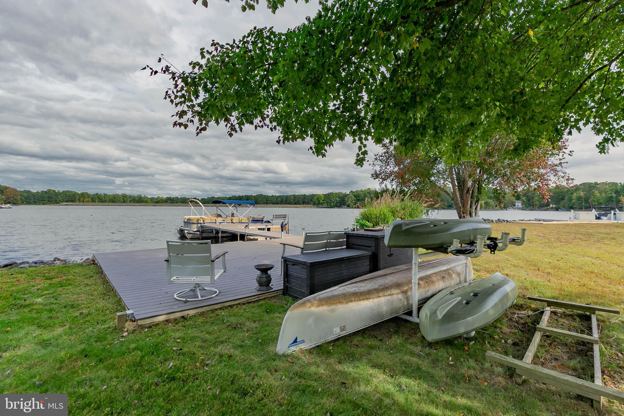 LAKE CAROLINE - Residential