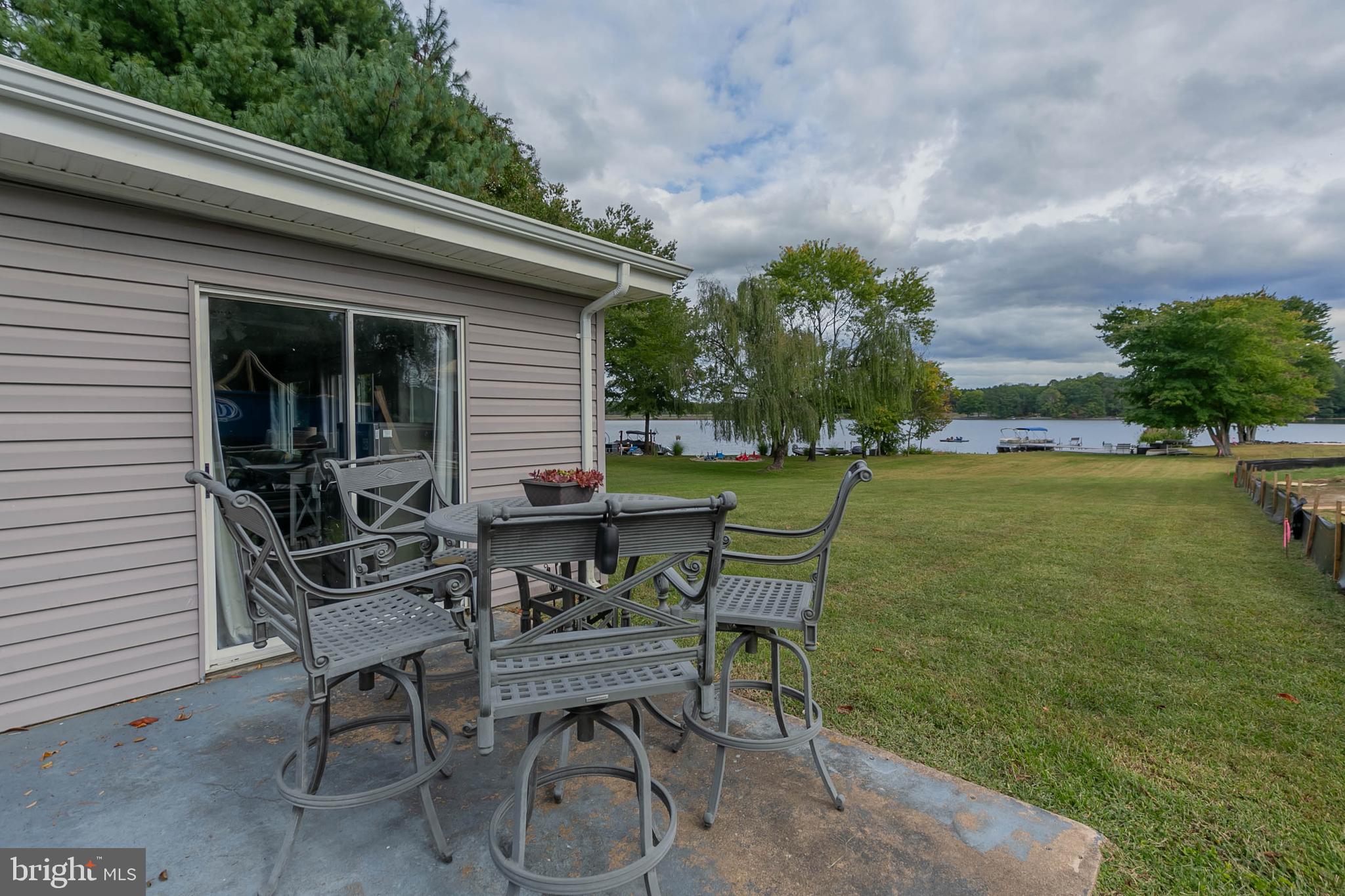 LAKE CAROLINE - Residential