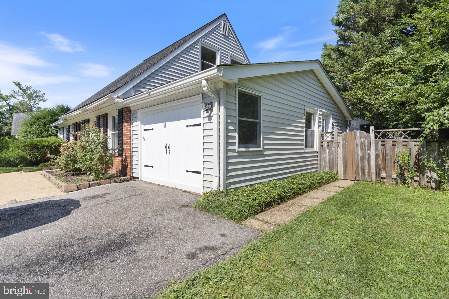 2914 STONYBROOK DRIVE