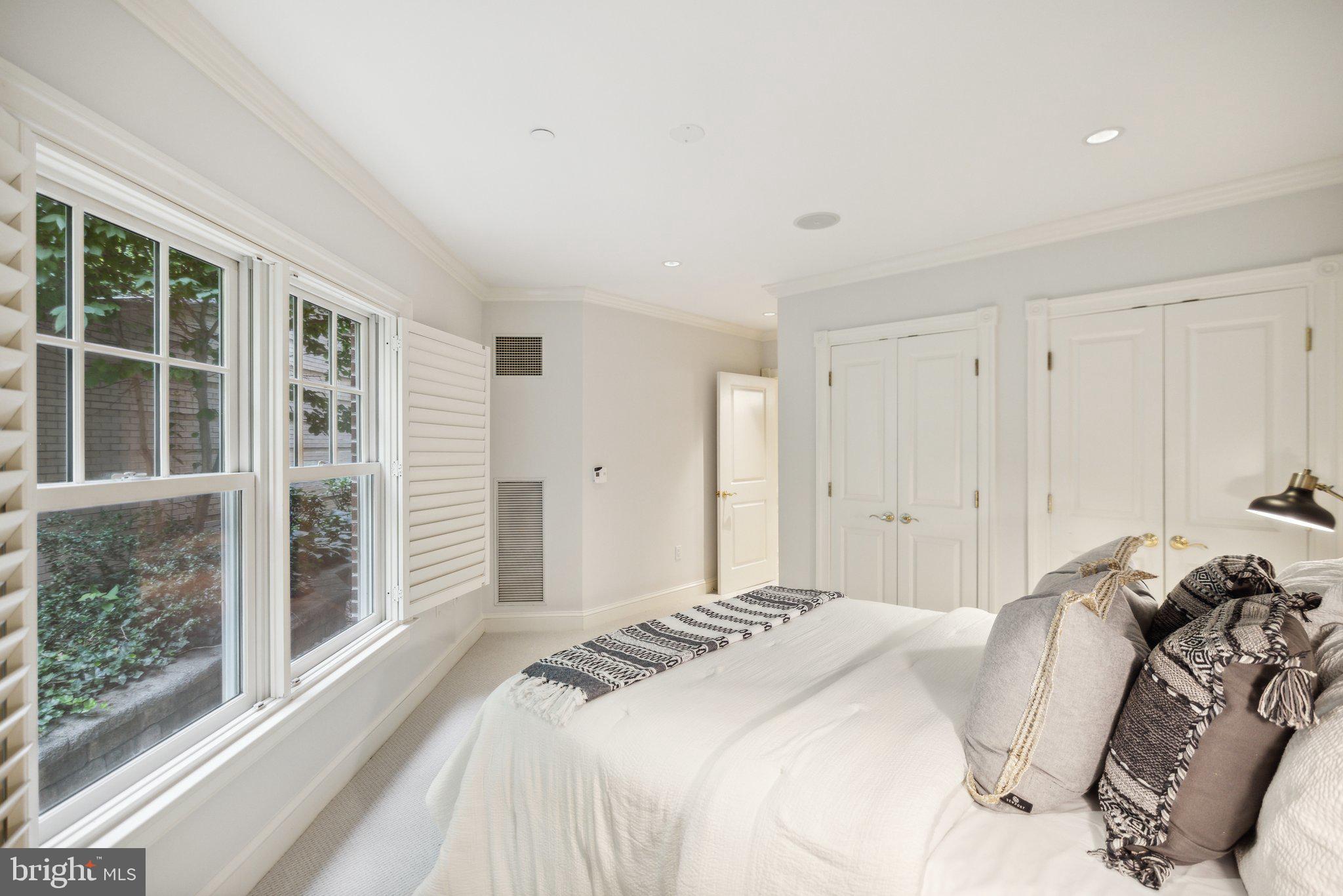 MEMORIAL OVERLOOK - Residential