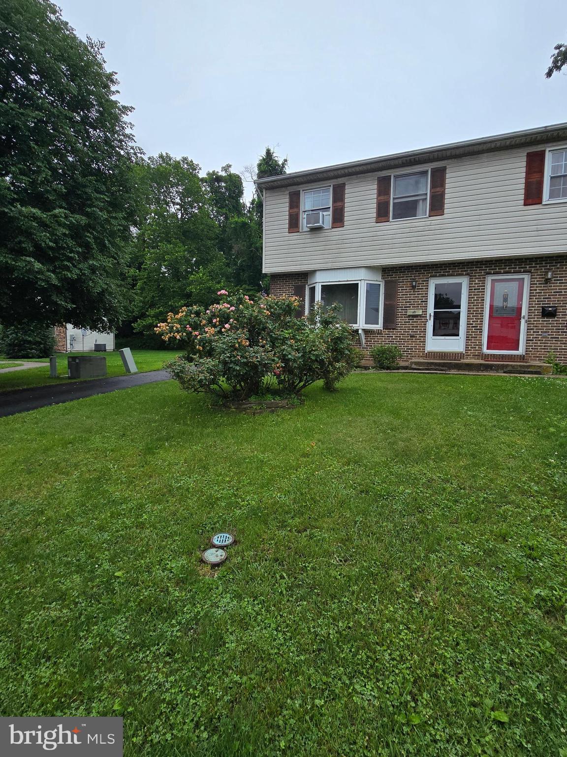536 E LINDEN STREET