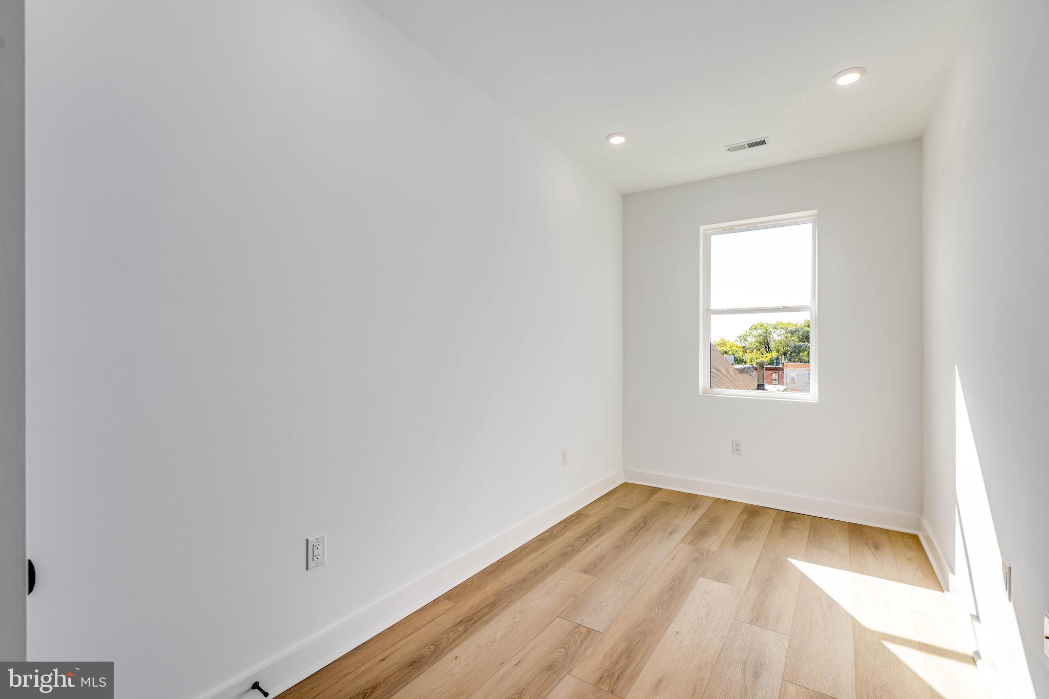 NORRIS SQUARE - Residential Lease