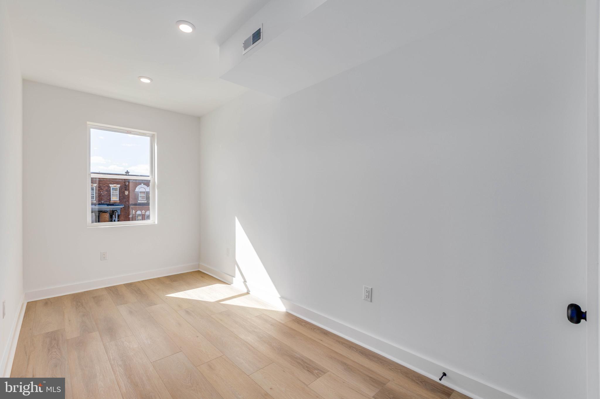 NORRIS SQUARE - Residential Lease