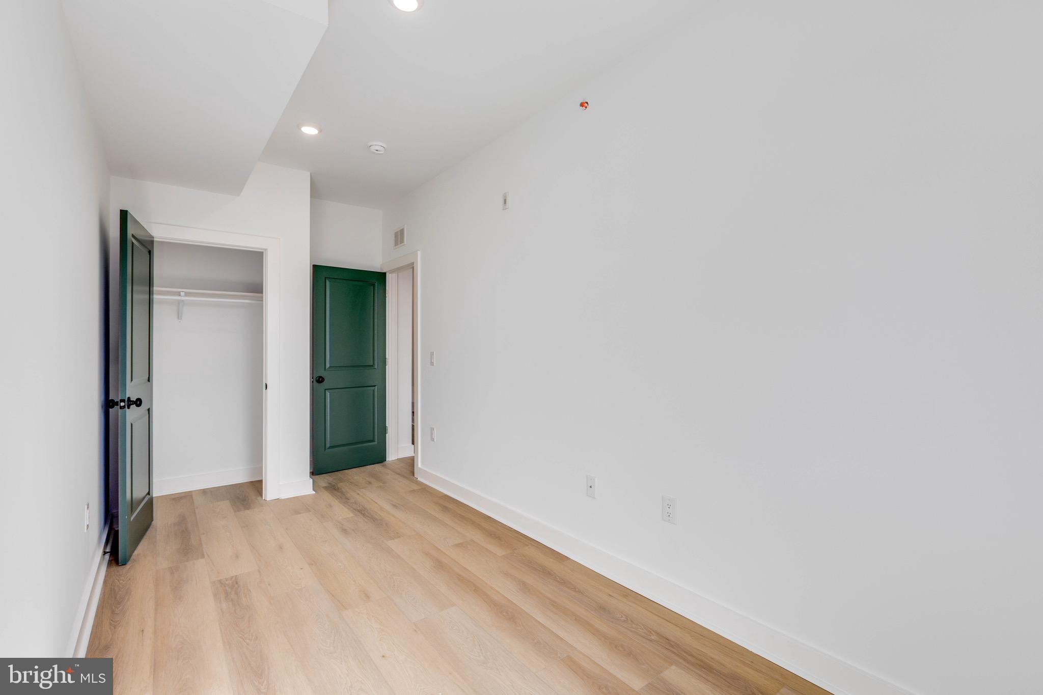 NORRIS SQUARE - Residential Lease