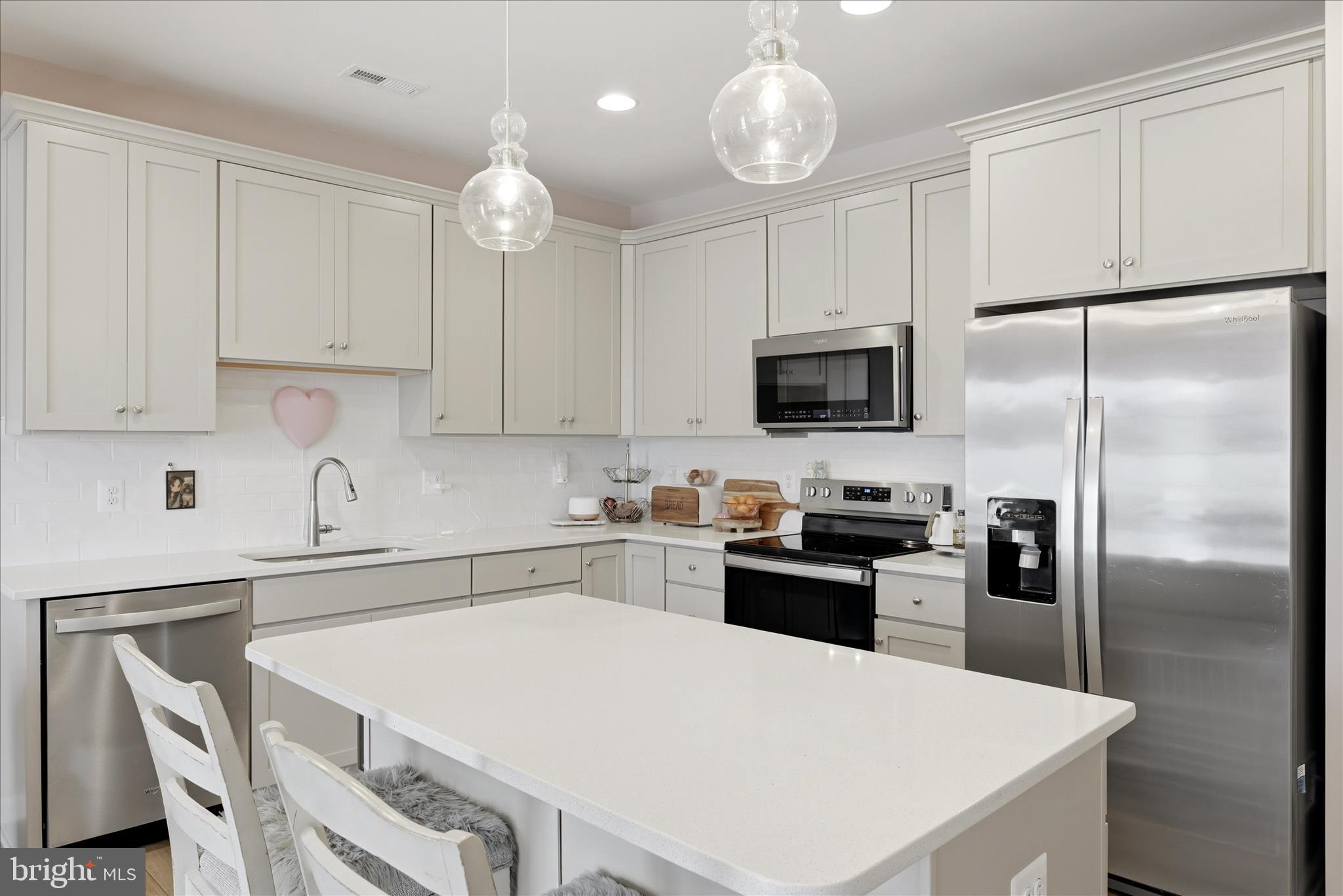OVERLOOK AT RIVERSIDE TOWNHOMES - Residential