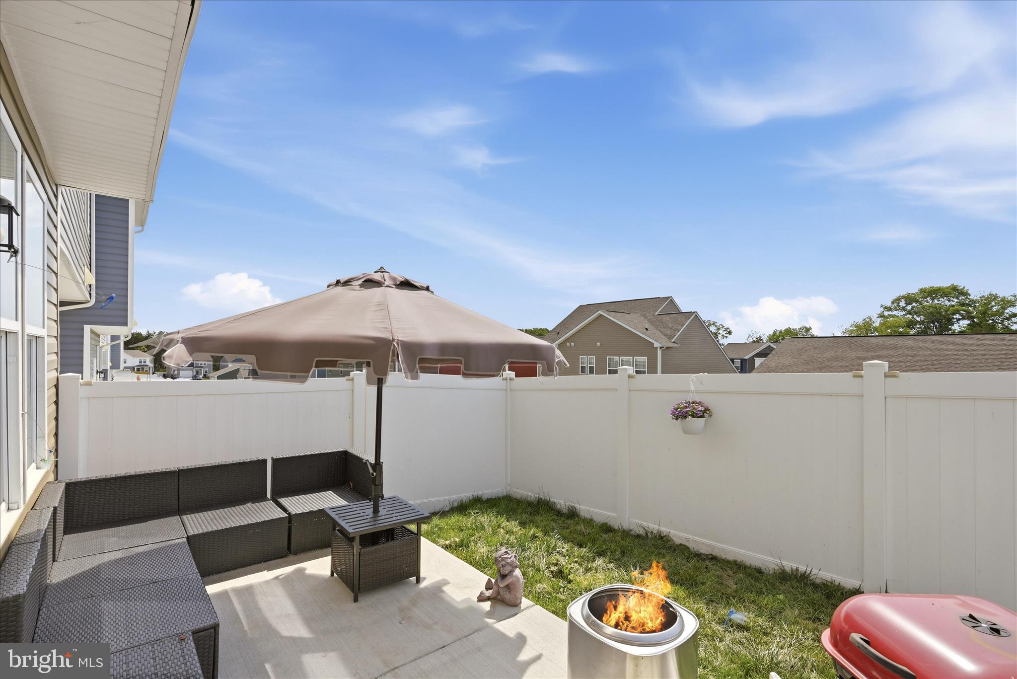 OVERLOOK AT RIVERSIDE TOWNHOMES - Residential