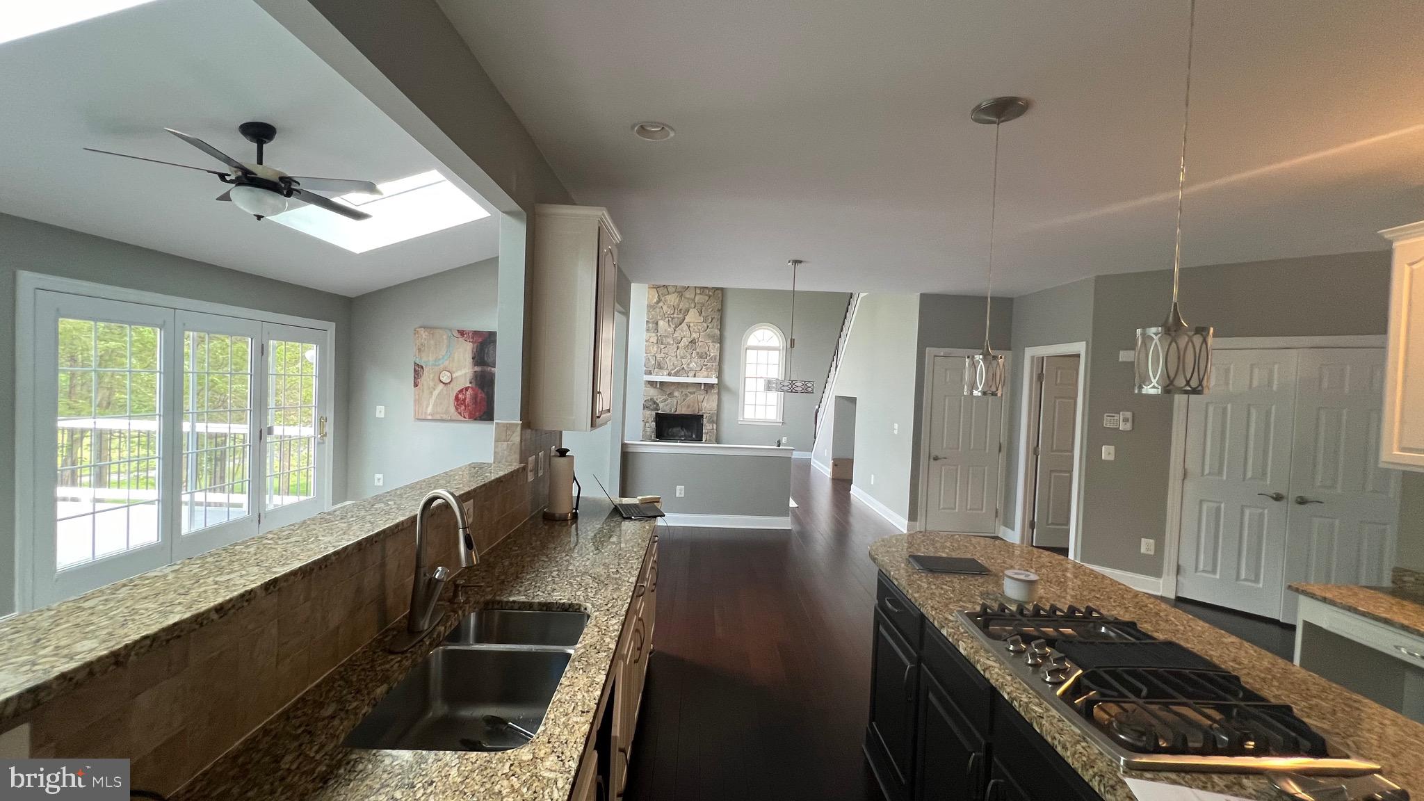 DOMINION VALLEY - Residential Lease