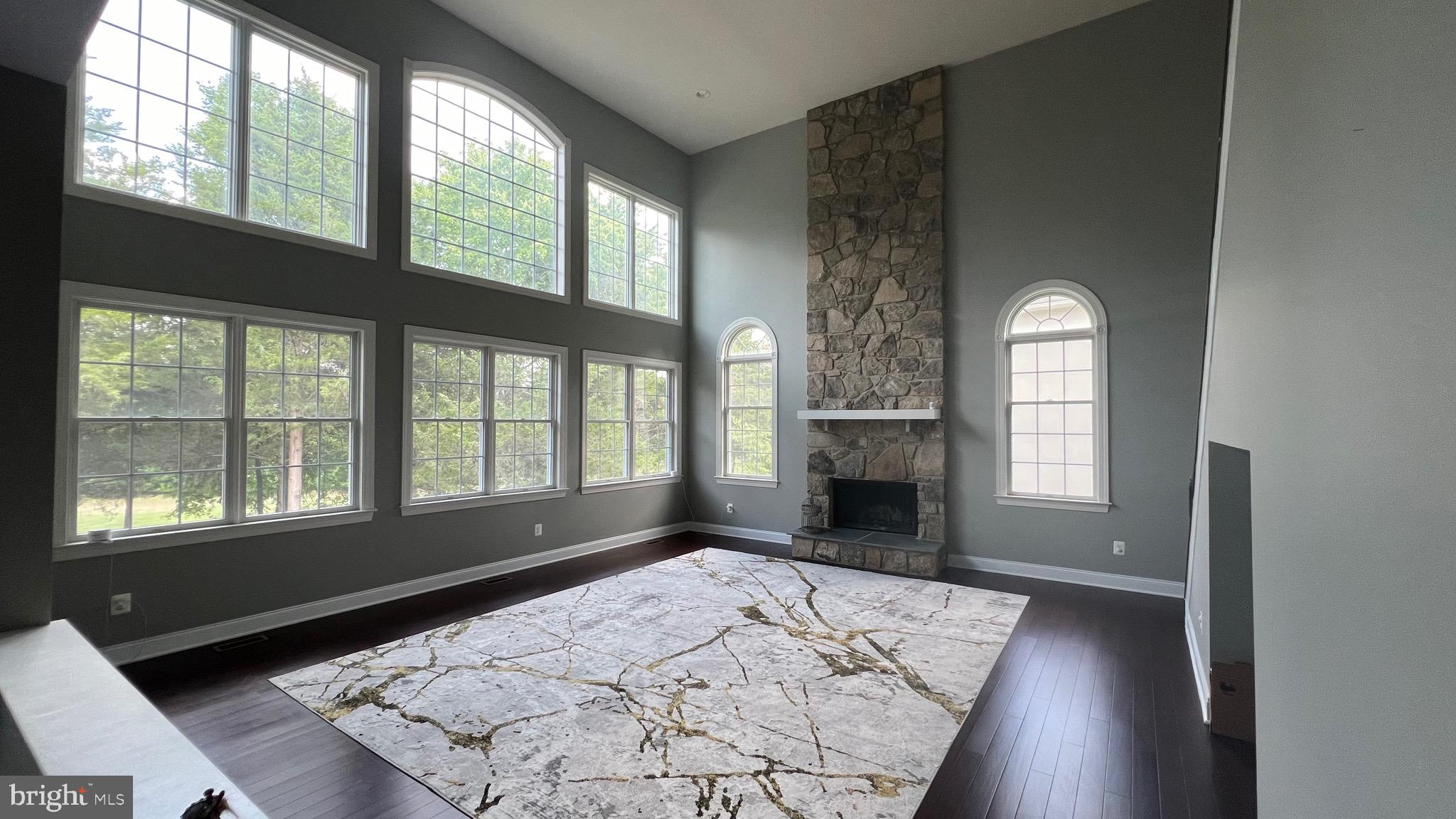 DOMINION VALLEY - Residential Lease