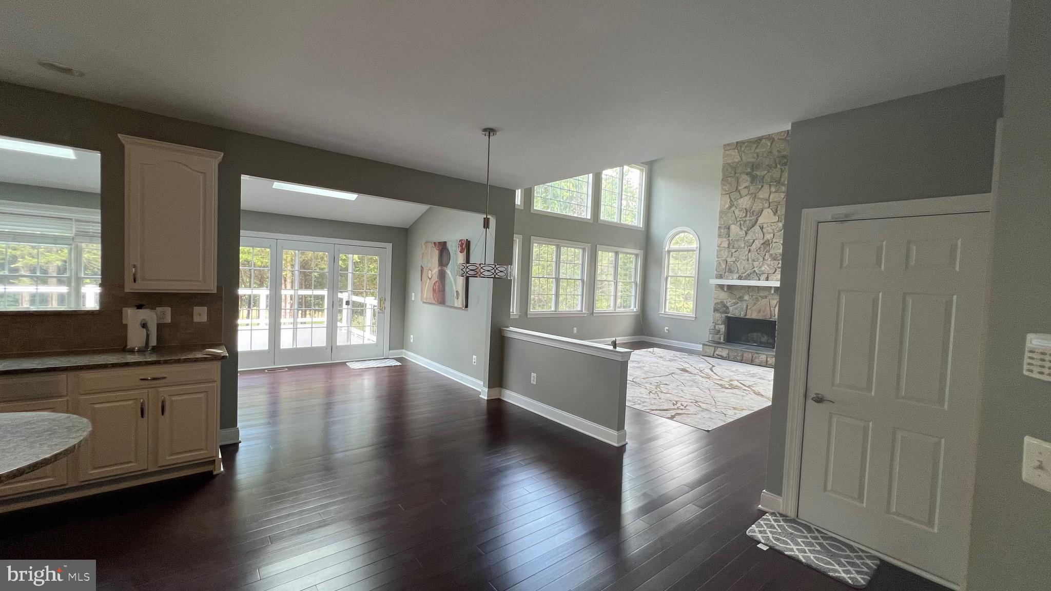 DOMINION VALLEY - Residential Lease