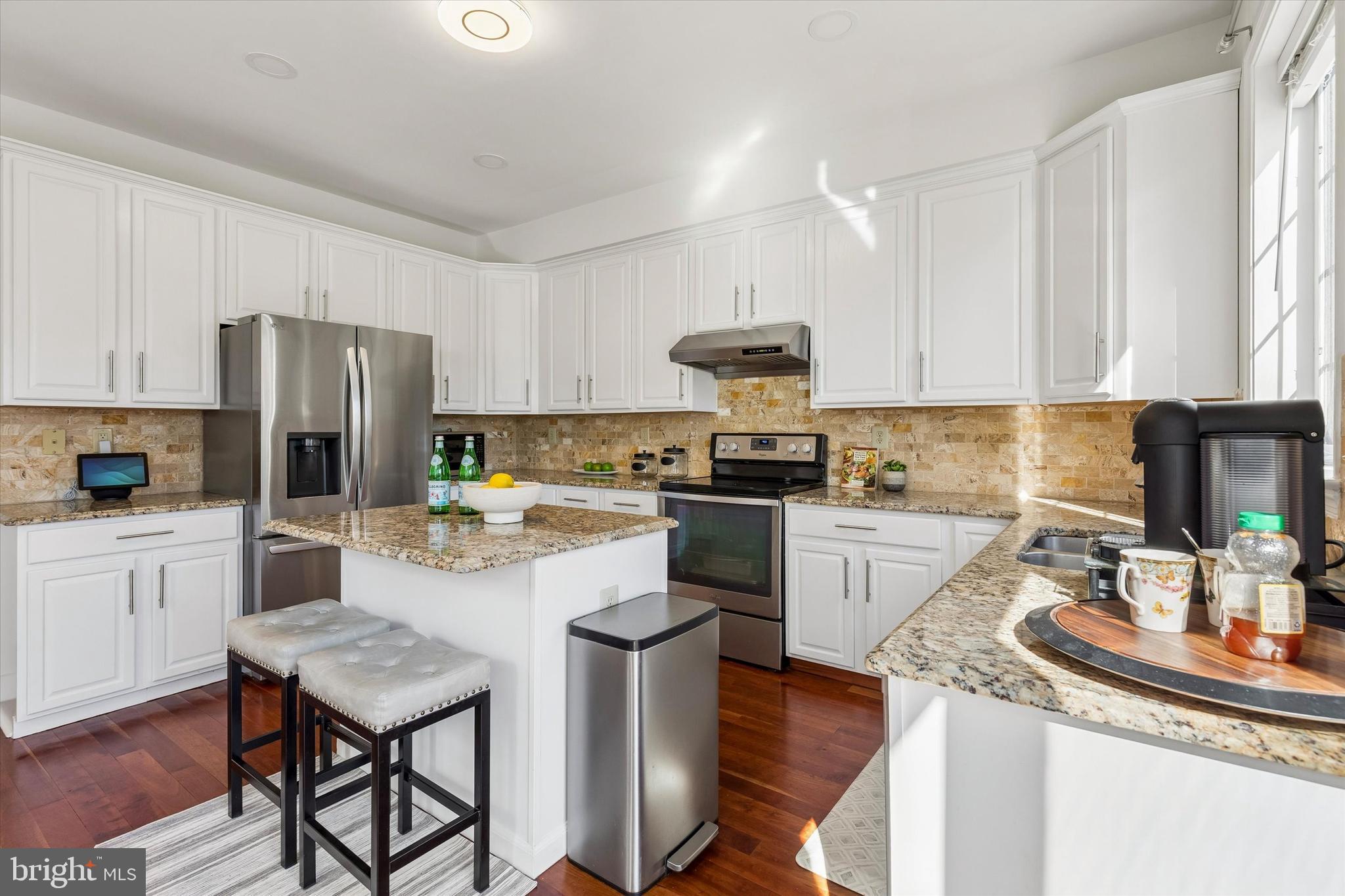 HAMPTON GREEN - Residential