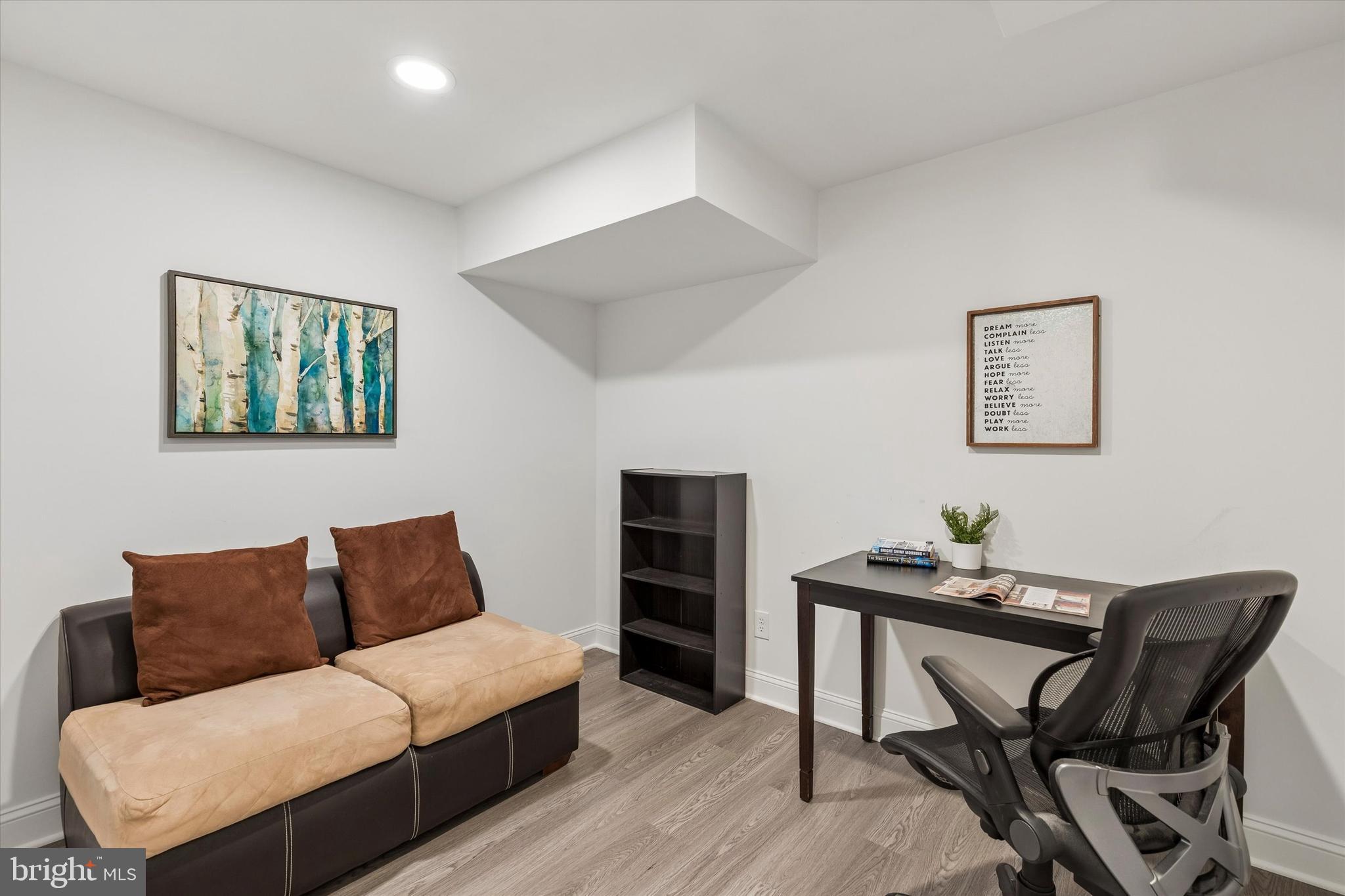 HAMPTON GREEN - Residential