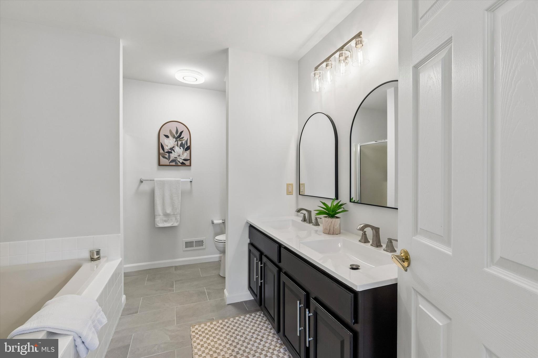 HAMPTON GREEN - Residential