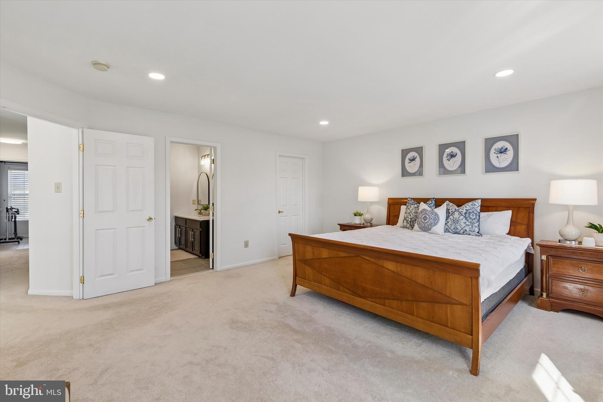 HAMPTON GREEN - Residential