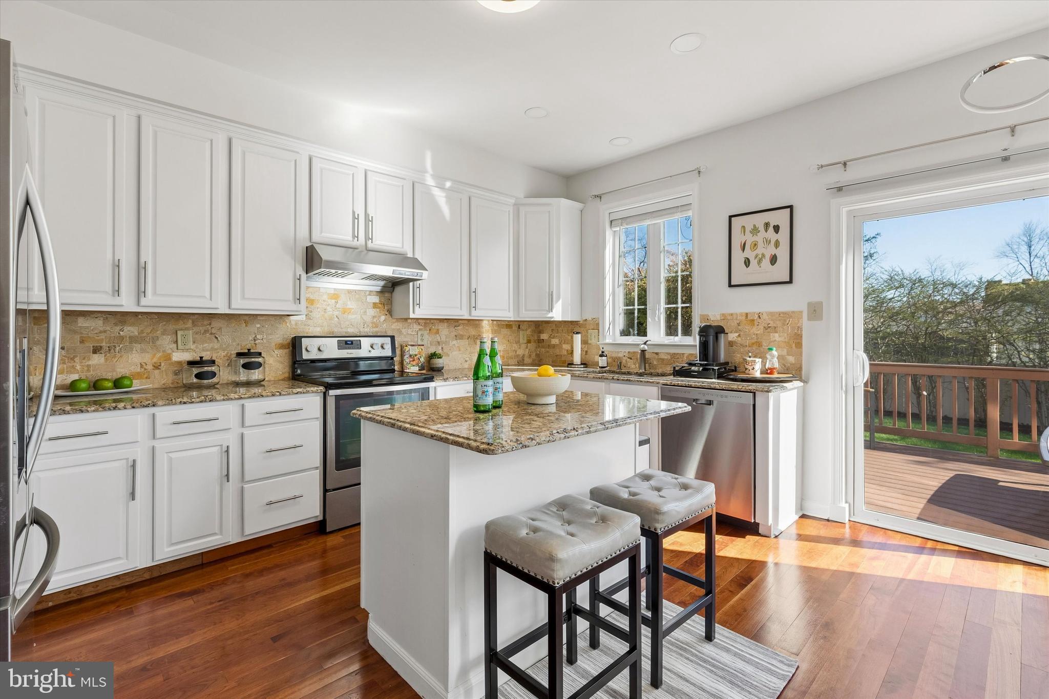 HAMPTON GREEN - Residential