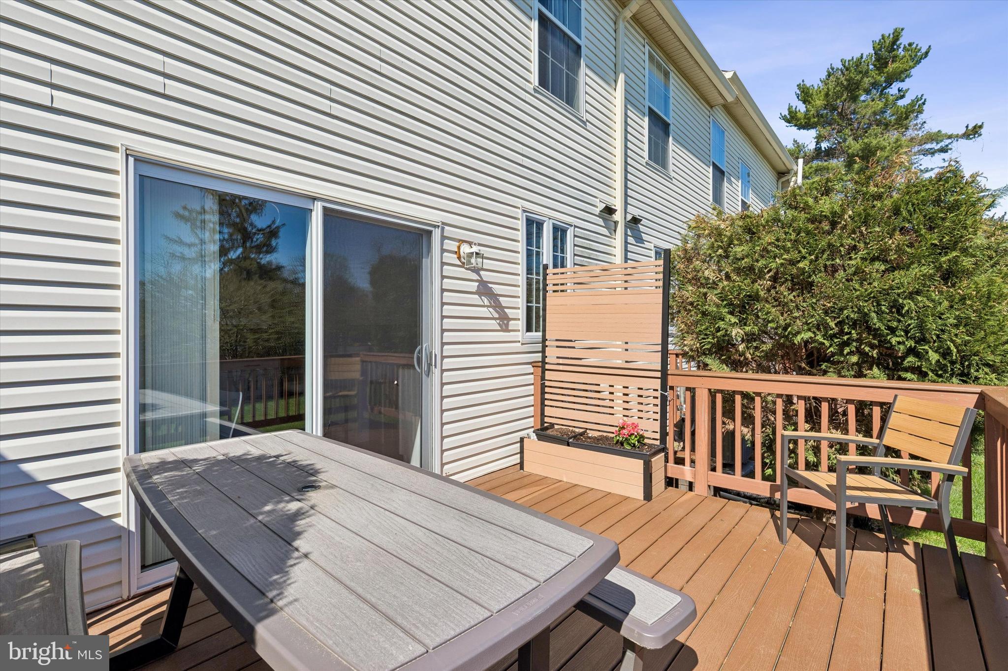 HAMPTON GREEN - Residential