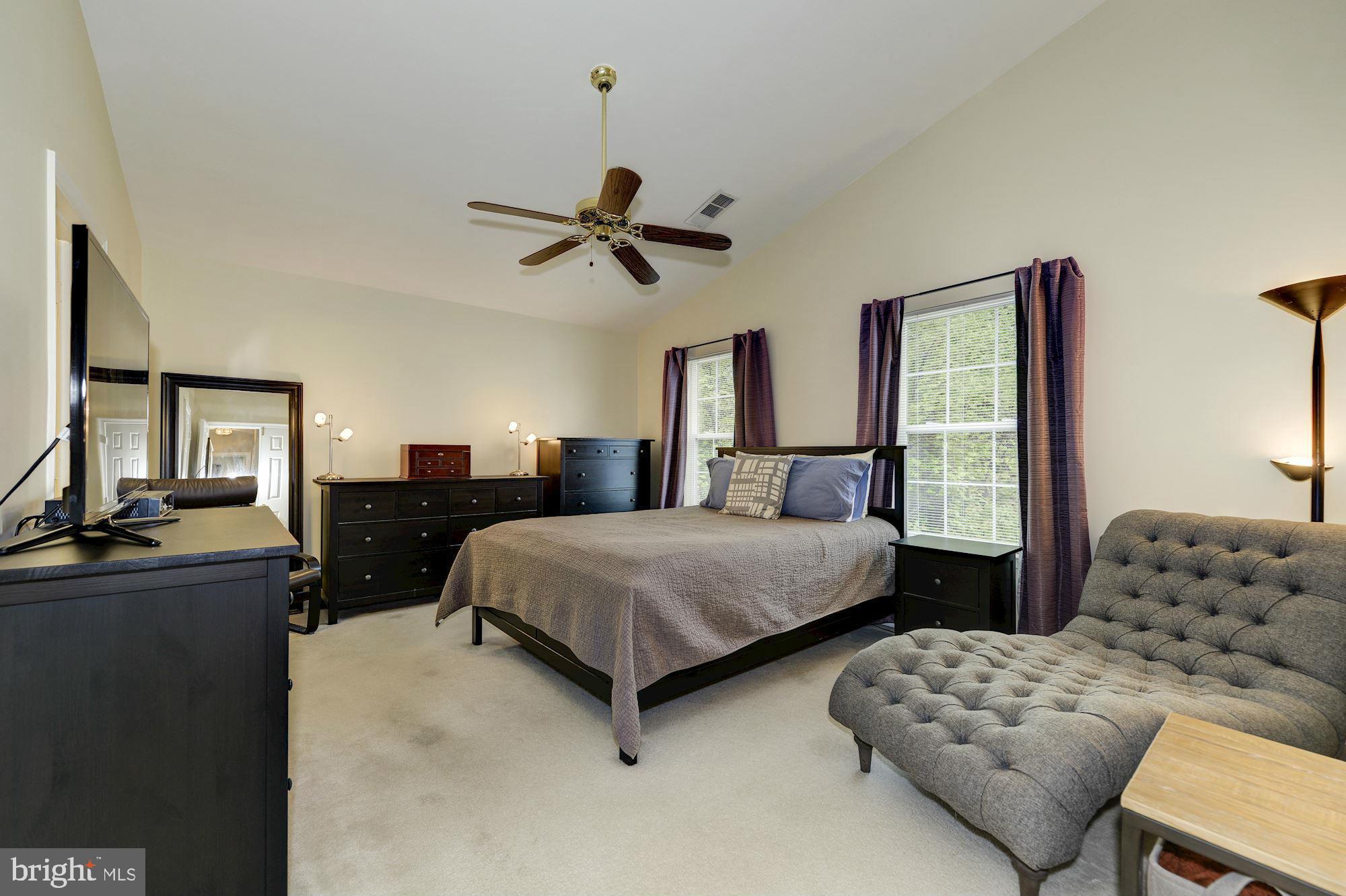 FAIRFAX RIDGE - Residential