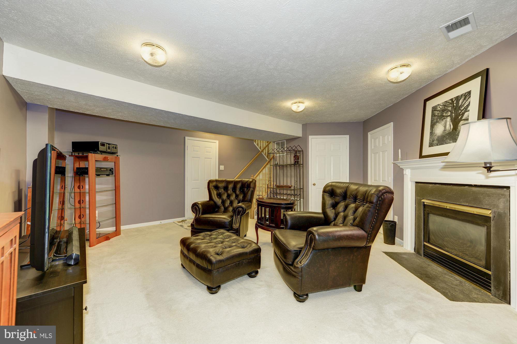 FAIRFAX RIDGE - Residential