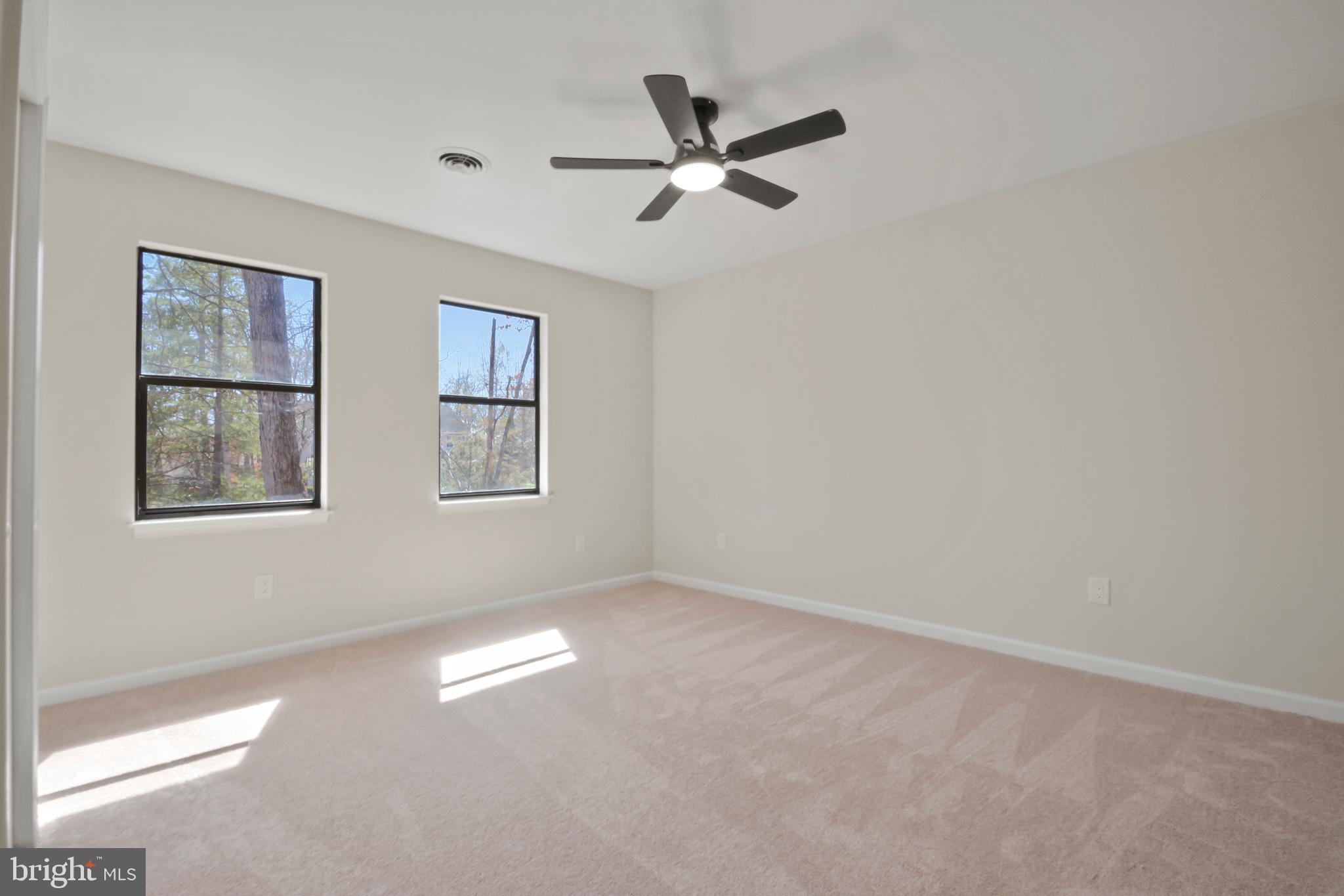 MONTPELIER - Residential