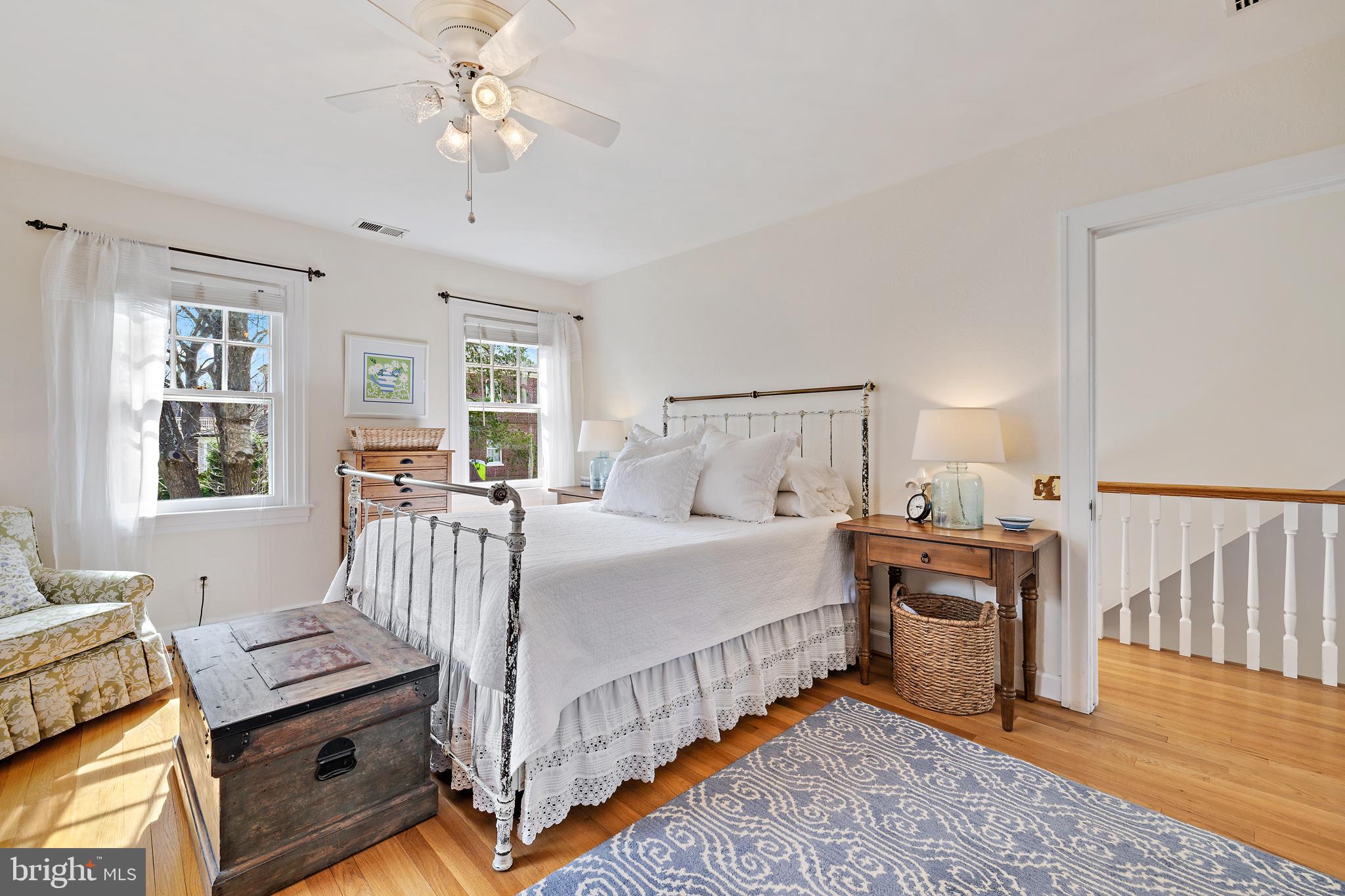 MURRAY HILL - Residential